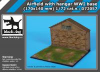 D72057 1/72 Airfield with hangar WW I base