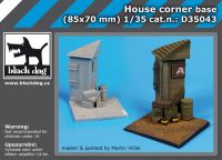 D35043 1/35 House corner base Blackdog