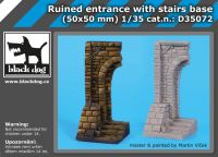 D35072 1/35 Ruined entrance with stairs base