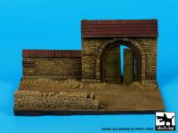 D72027 1/72 Wall with gate N Blackdog