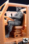 F35052 1/35 Us soldier driver M1070 Truck tractor Blackdog